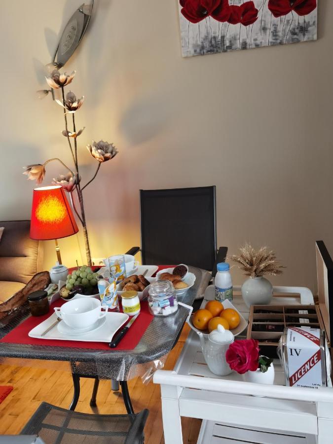 Les Pingouins De La Marne Bed and Breakfast Le Perreux-Sur-Marne Exteriör bild