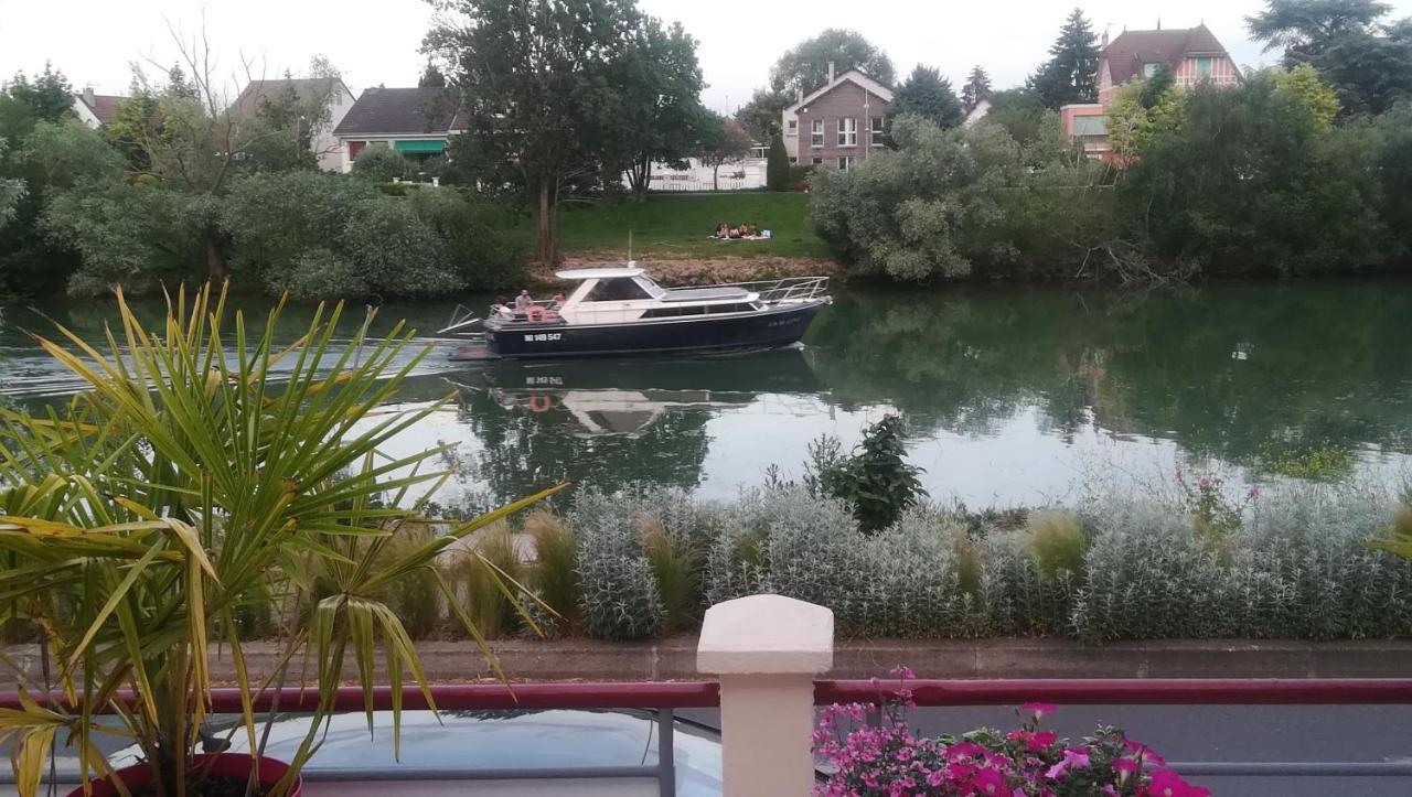 Les Pingouins De La Marne Bed and Breakfast Le Perreux-Sur-Marne Exteriör bild